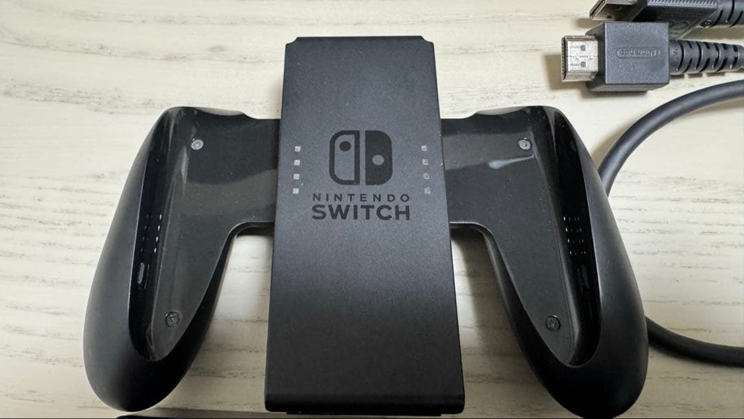 Nintendo Switch グレー 本体と付属品付き(箱なし)